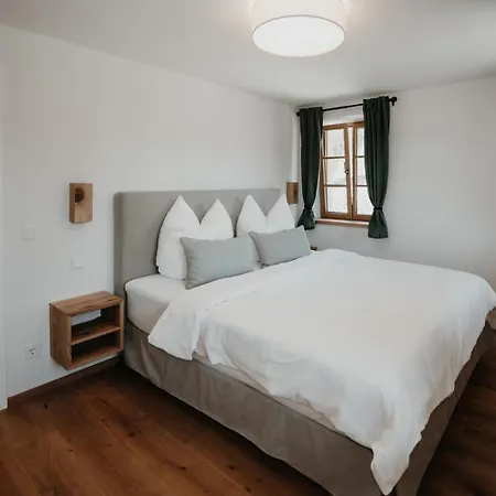 Ferienbauernhof Lieblhof 아파트 *